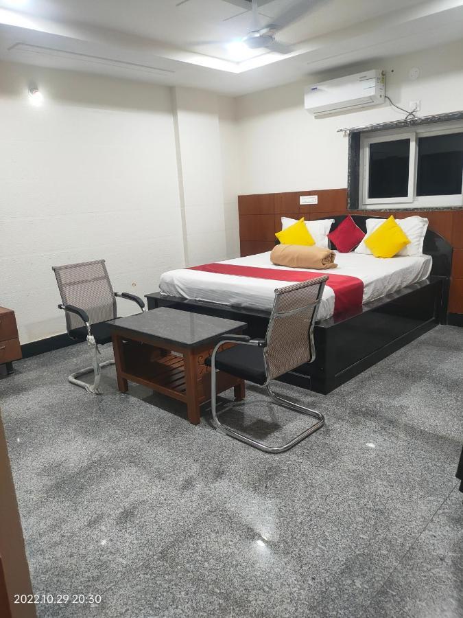 Hotel New Maruthi Inn, Lb Nagar Hyderabad Exterior foto