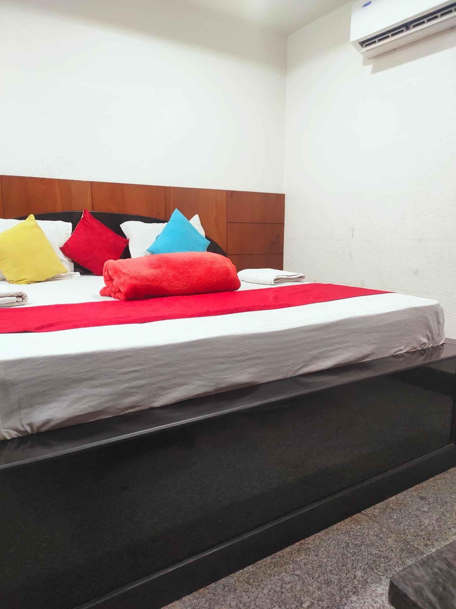 Hotel New Maruthi Inn, Lb Nagar Hyderabad Exterior foto